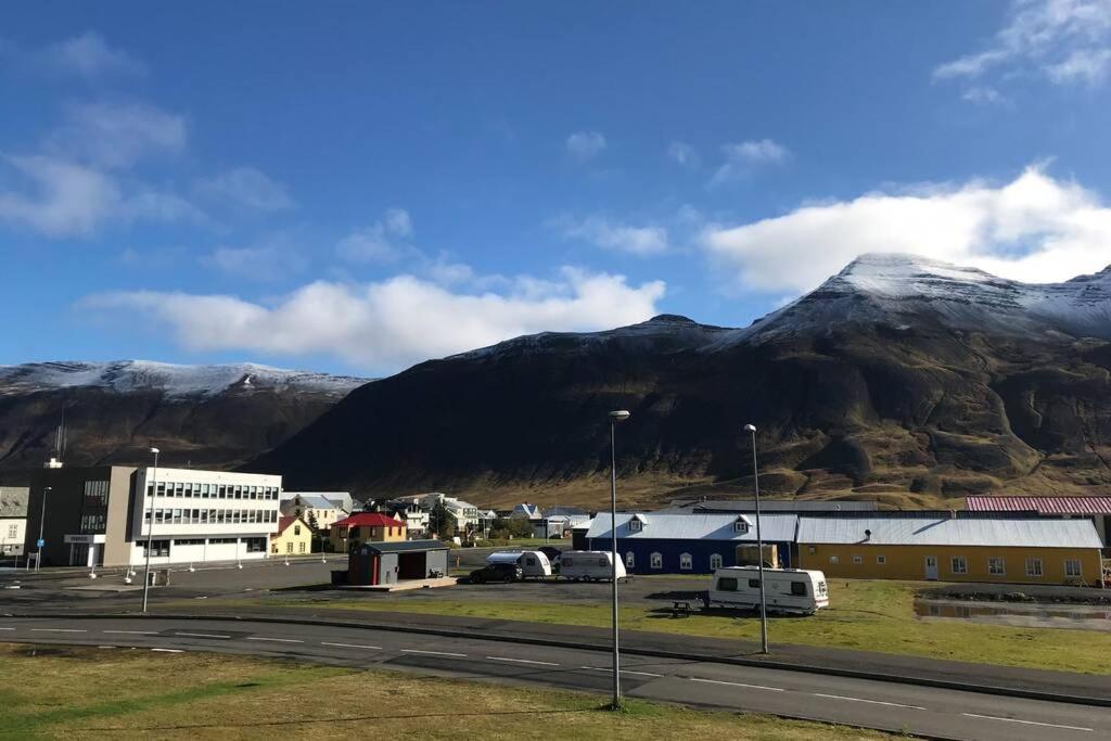 House With A Warm Soul In North Iceland Siglufjordur Dış mekan fotoğraf