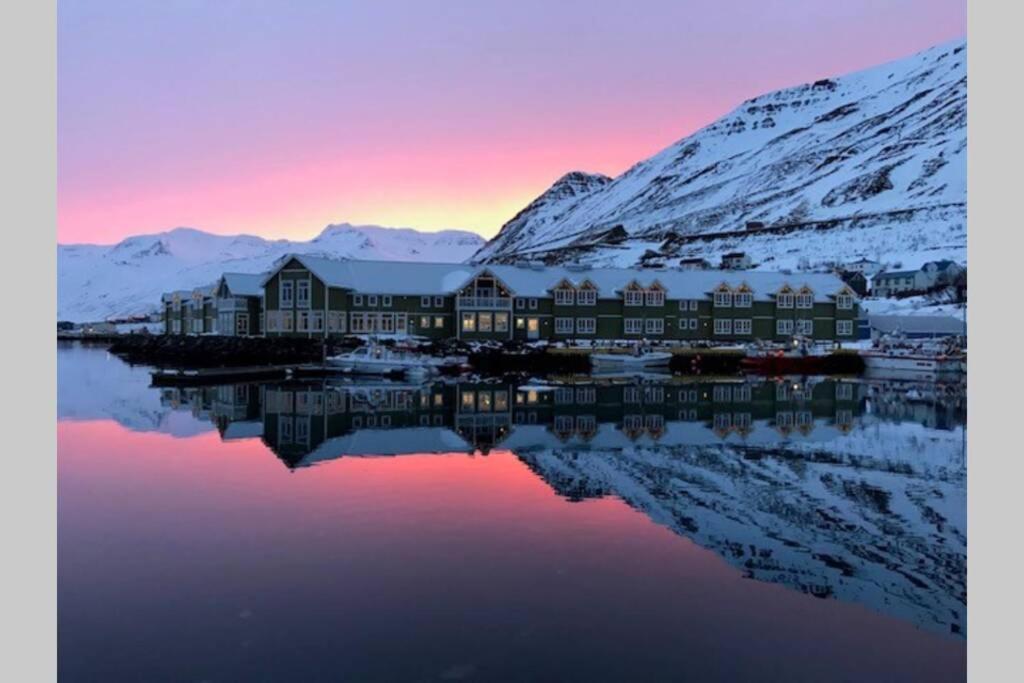 House With A Warm Soul In North Iceland Siglufjordur Dış mekan fotoğraf